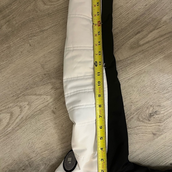 Obermeyer Tuscany II jacket size 6P. Beautiful, pristine Like New. Zero marks. - Picture 12 of 14